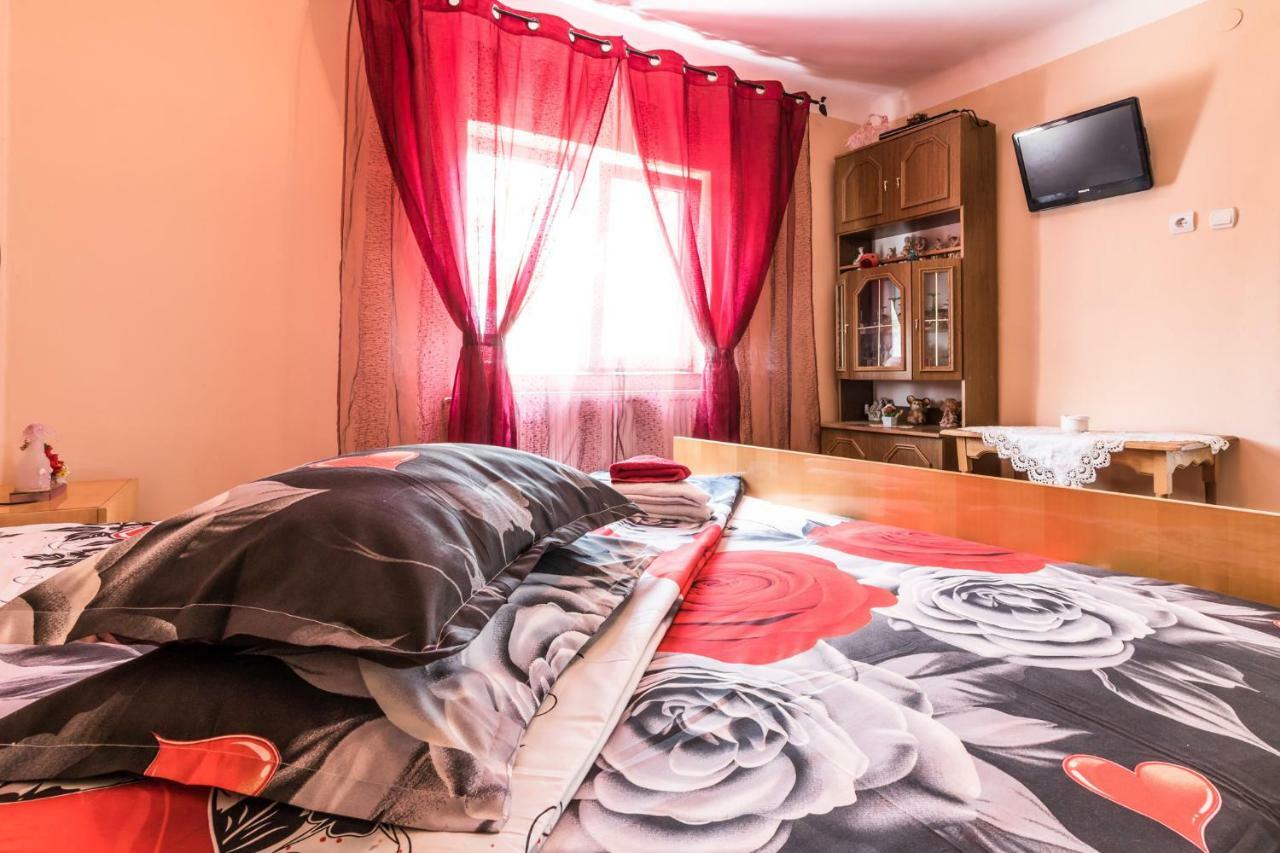 Casa De Vacanta Marya Baia de Fier Eksteriør billede
